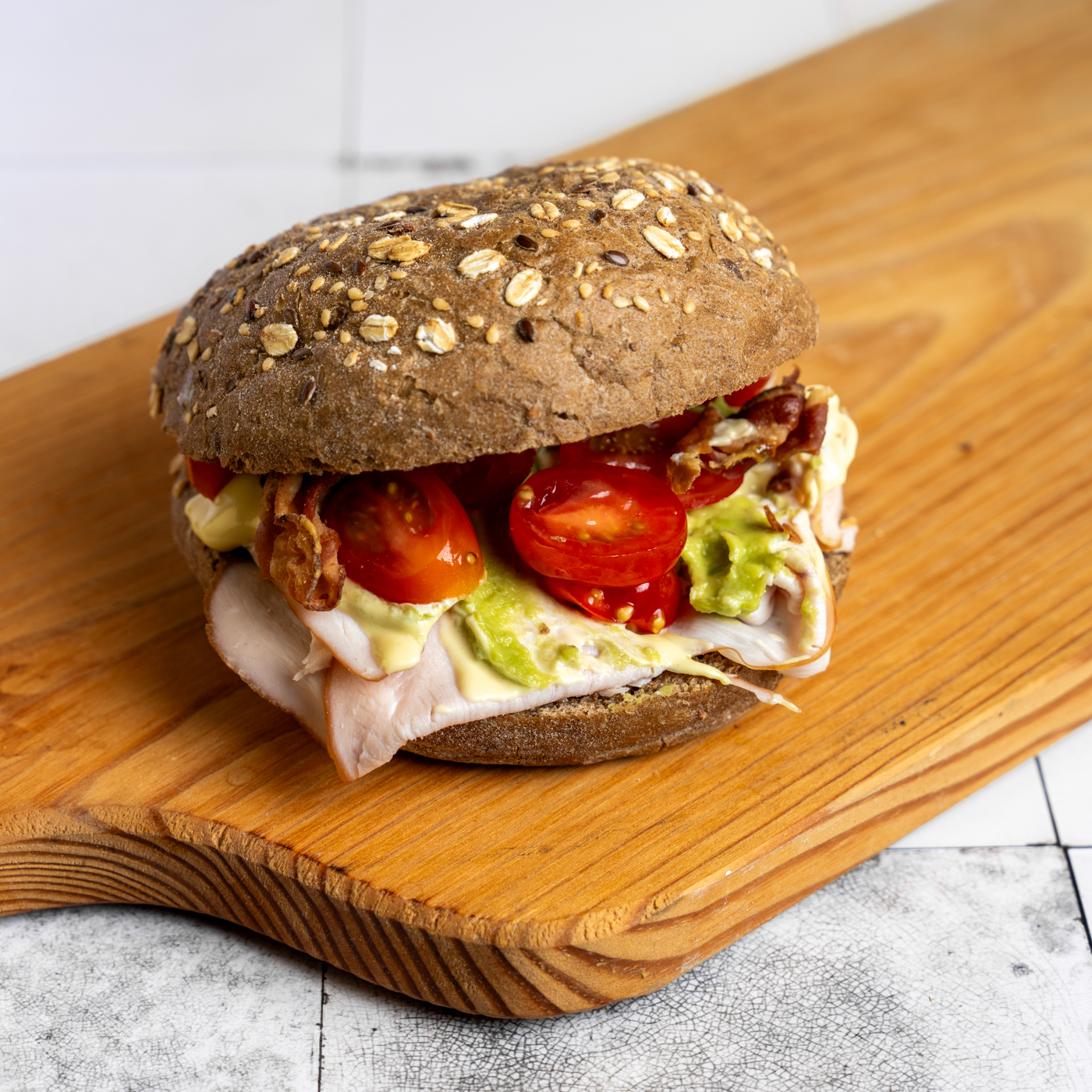 Broodje Gerookte Kip met Avocado